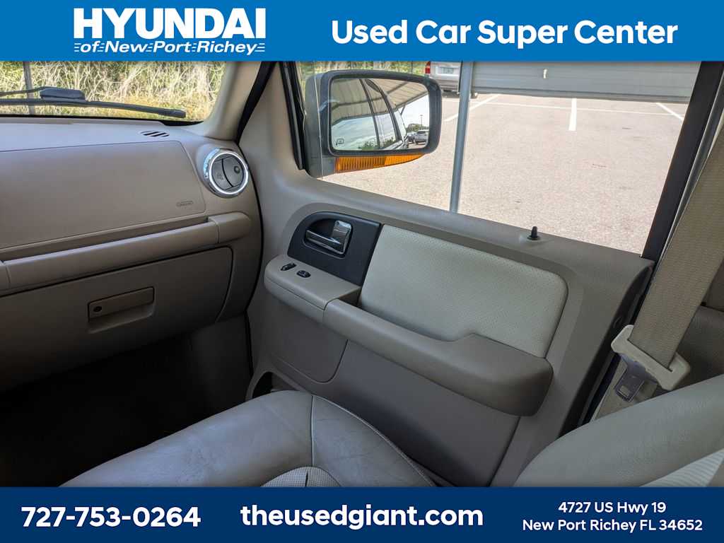 Thumbnail: 2005 Ford Expedition - 22