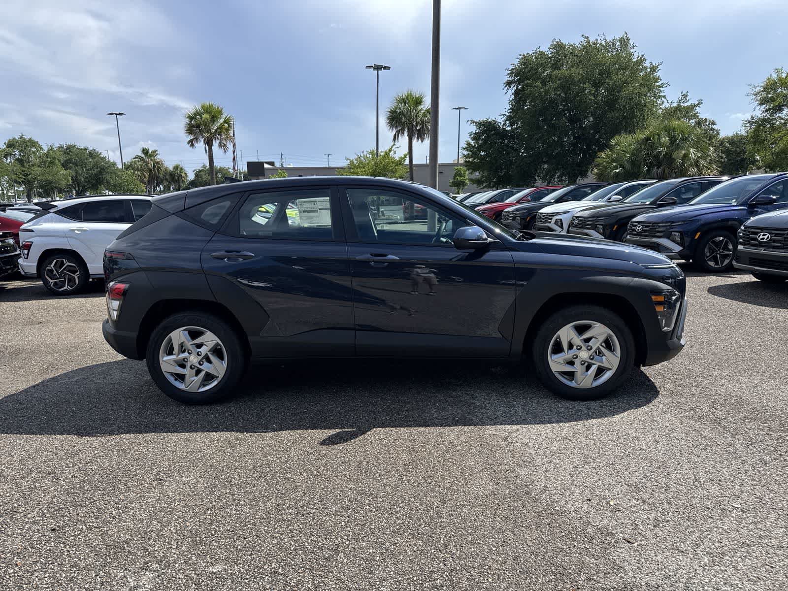 2025 Hyundai Kona SE 7