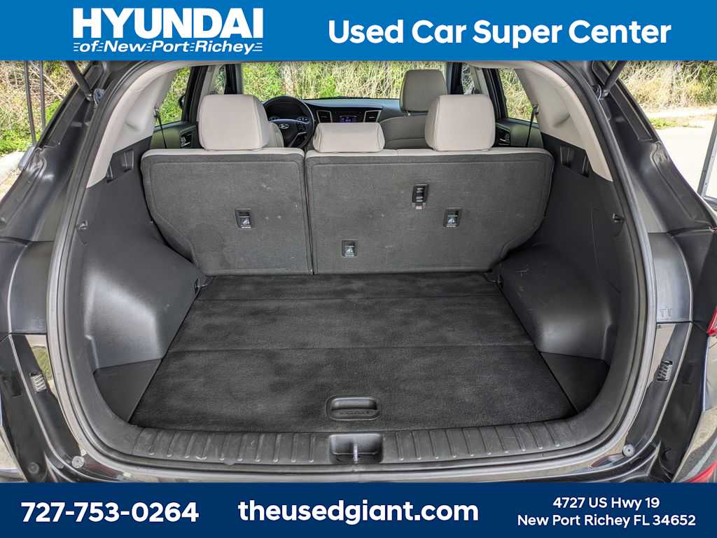 Thumbnail: 2016 Hyundai Tucson - 12