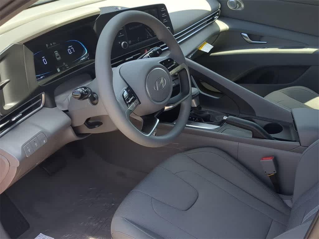 Thumbnail: 2025 Hyundai Elantra - 14