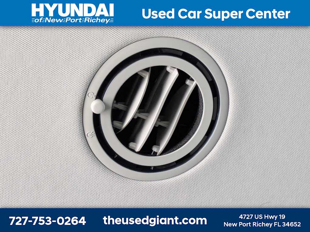 Thumbnail: 2020 Kia Telluride - 19