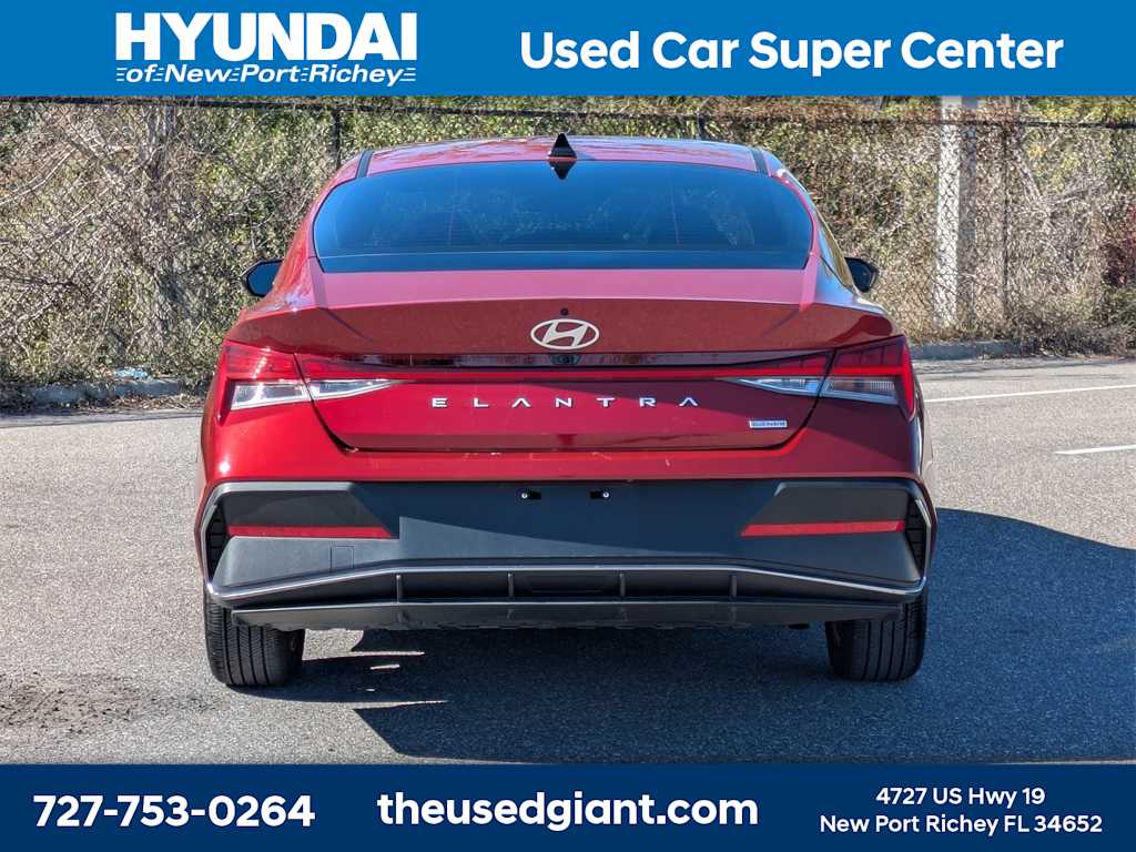 Thumbnail: 2024 Hyundai Elantra - 3