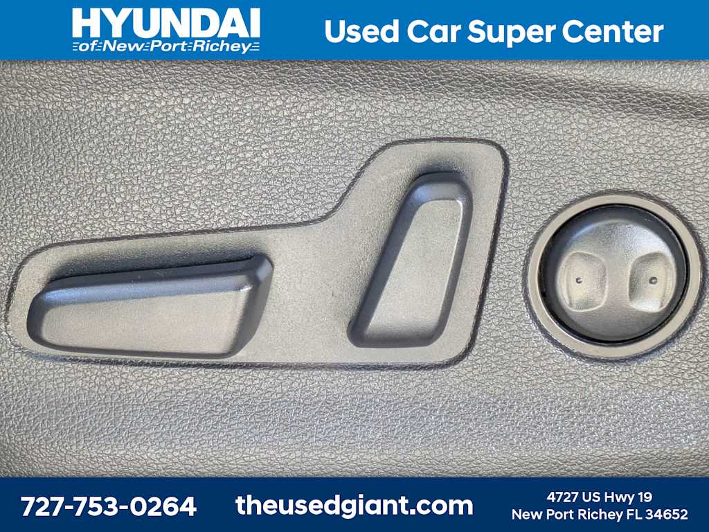 Thumbnail: 2016 Hyundai Tucson - 20