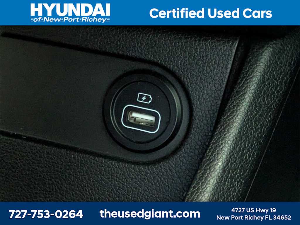 Thumbnail: 2022 Hyundai Santa Fe - 30