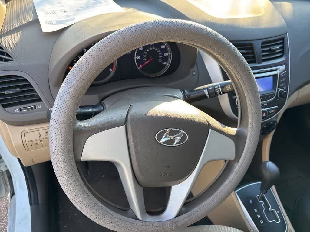 Thumbnail: 2013 Hyundai Accent - 9