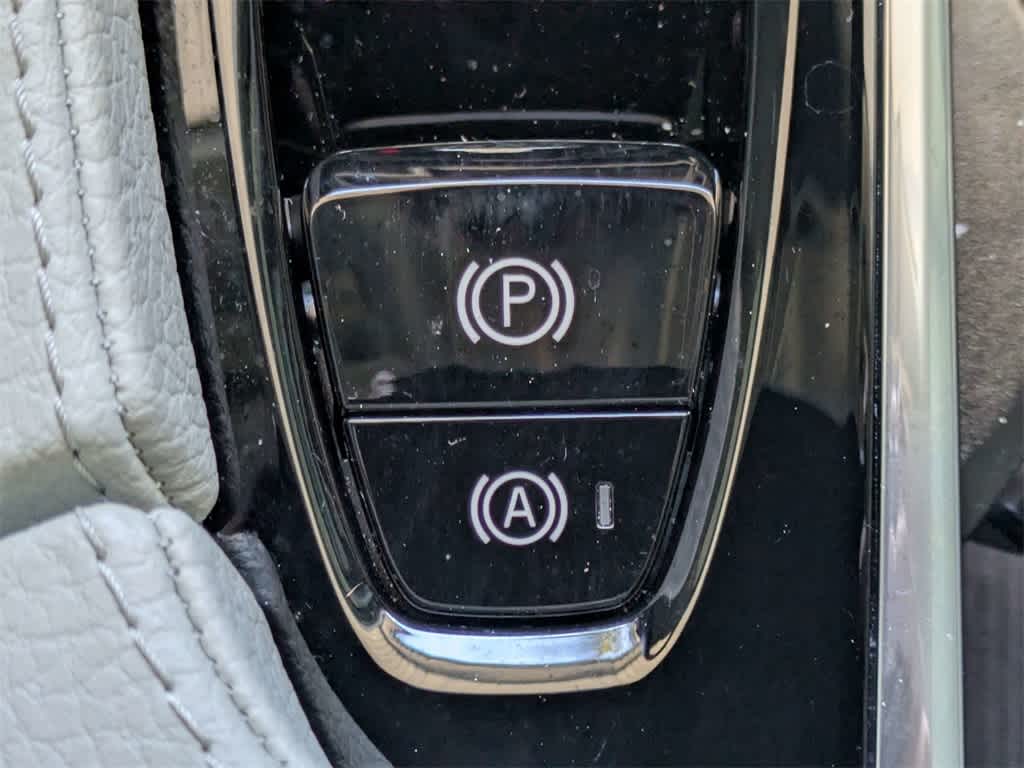 Thumbnail: 2020 Volvo XC90 - 34