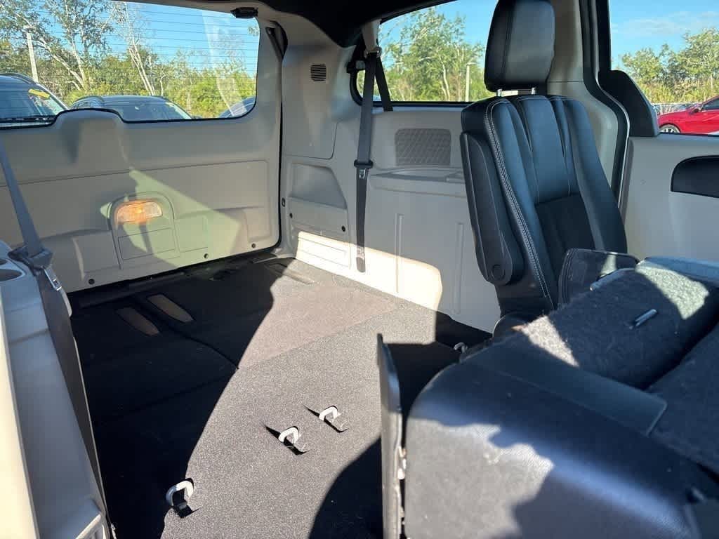 Thumbnail: 2019 Dodge Grand Caravan - 11