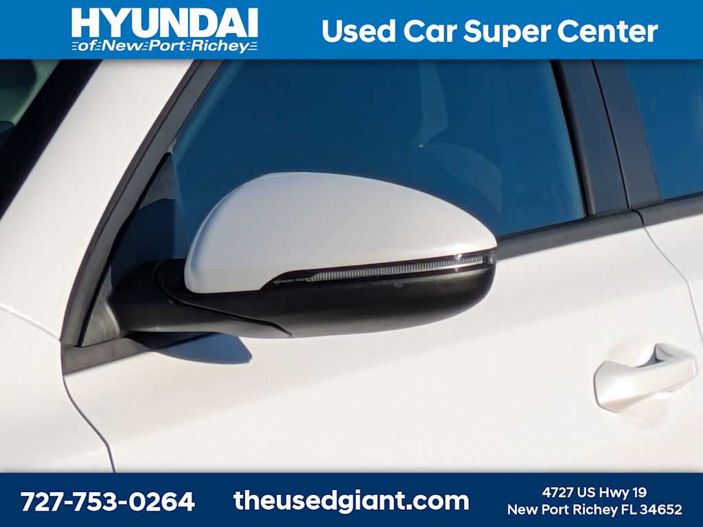 Thumbnail: 2024 Kia Forte - 11