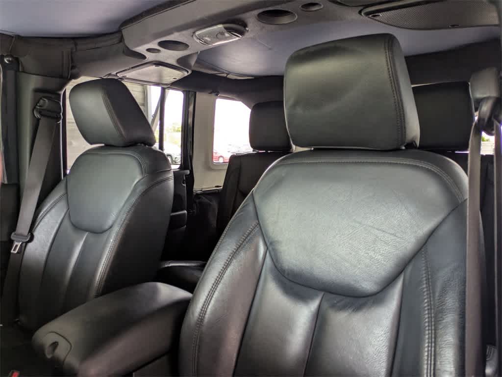 Thumbnail: 2017 Jeep Wrangler - 7