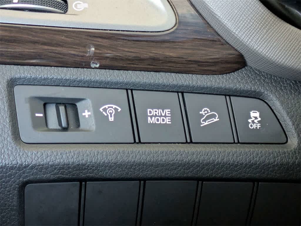 Thumbnail: 2018 Hyundai Santa Fe - 26