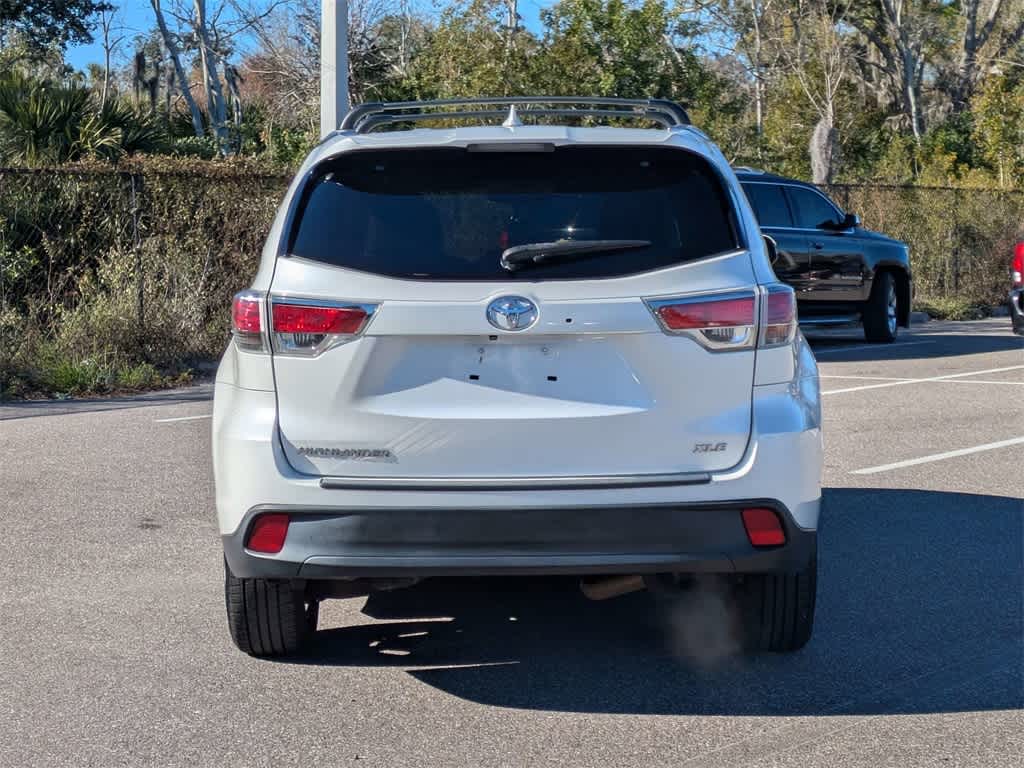 Thumbnail: 2014 Toyota Highlander - 4