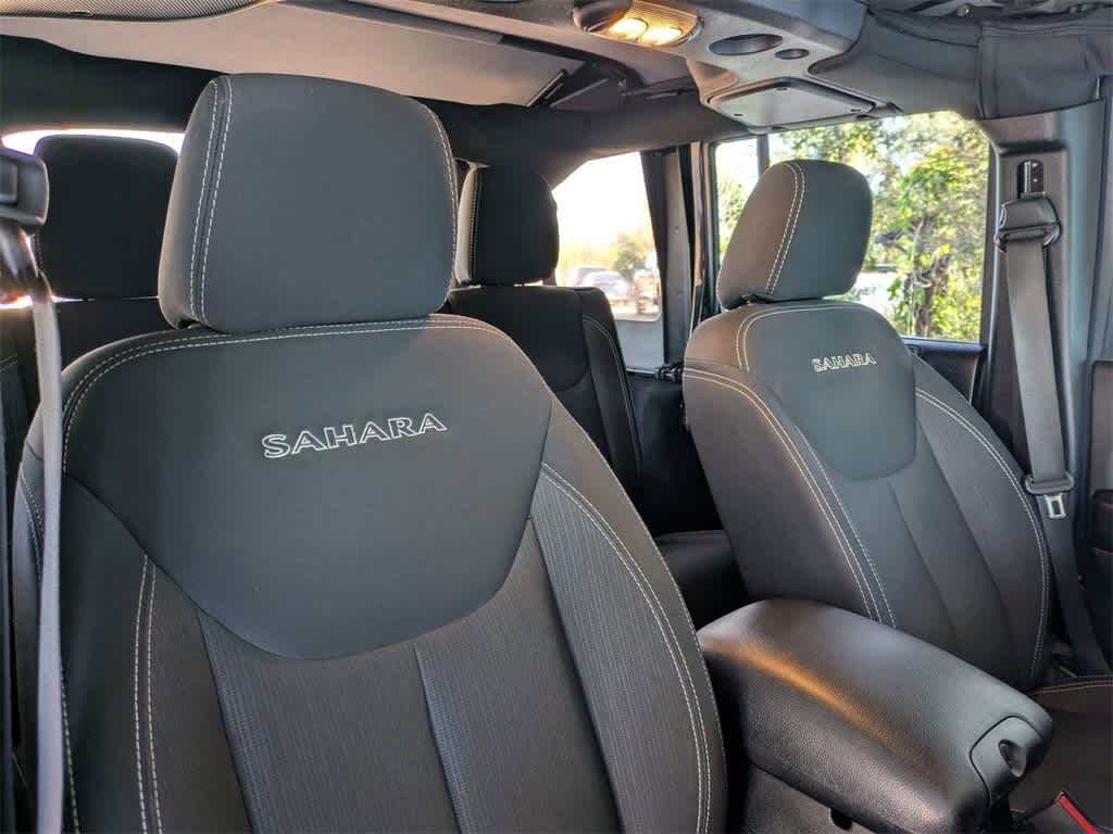 Thumbnail: 2016 Jeep Wrangler - 6