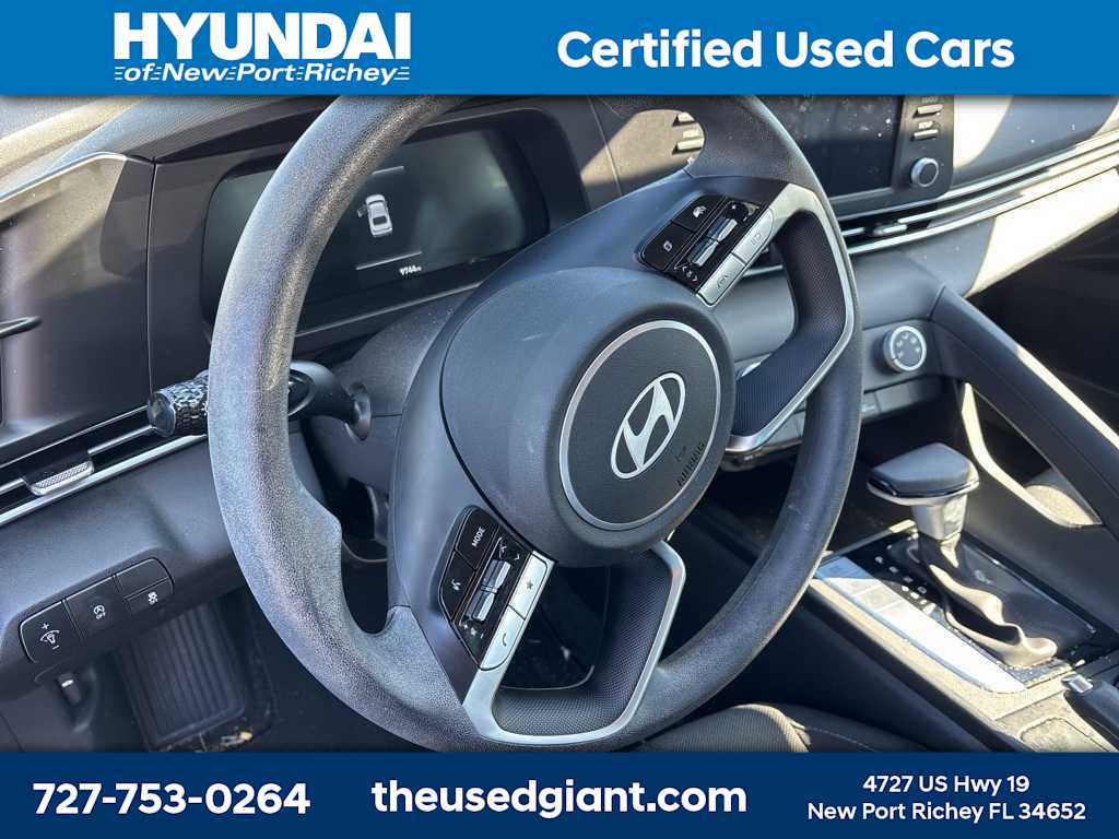 Thumbnail: 2024 Hyundai Elantra - 10