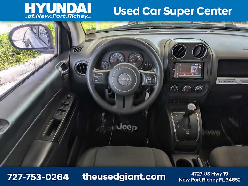 Thumbnail: 2016 Jeep Compass - 17
