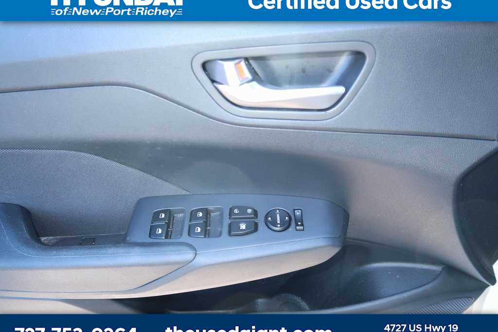 Thumbnail: 2022 Hyundai Accent - 9