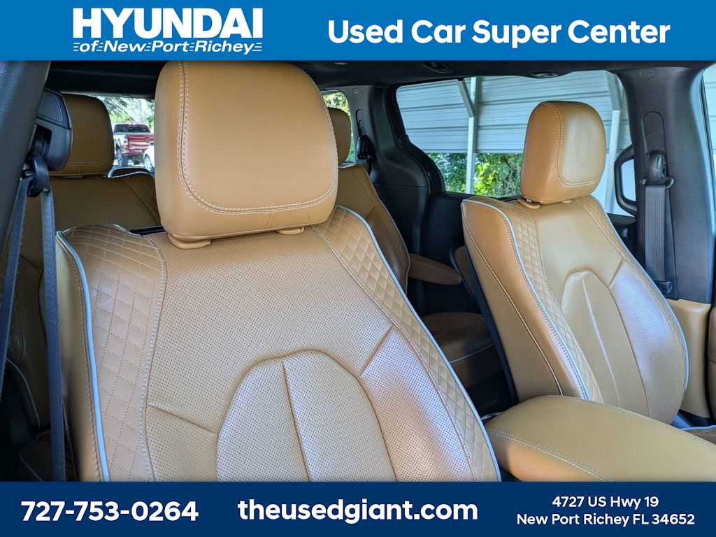 Thumbnail: 2022 Chrysler Pacifica - 6