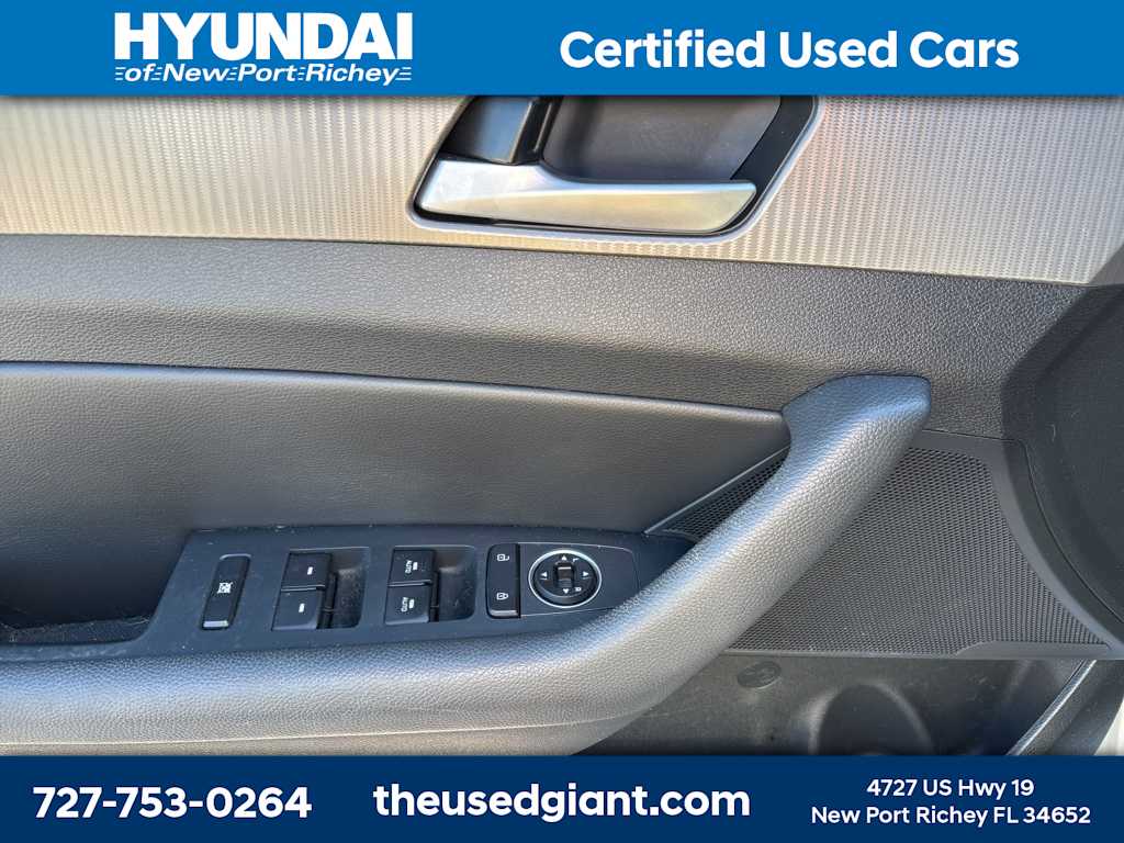 Thumbnail: 2019 Hyundai Sonata - 11