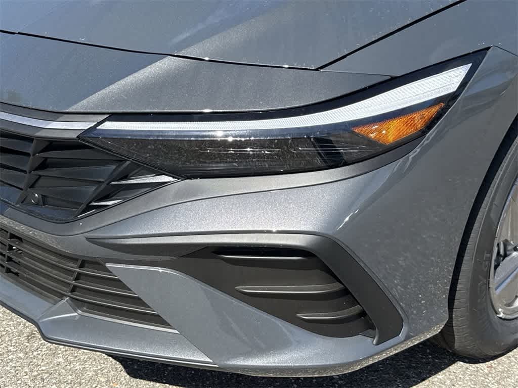 Thumbnail: 2025 Hyundai Elantra - 9