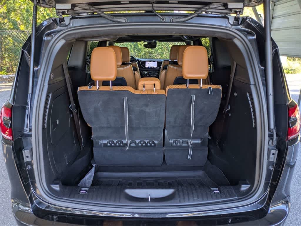 Thumbnail: 2022 Chrysler Pacifica - 12