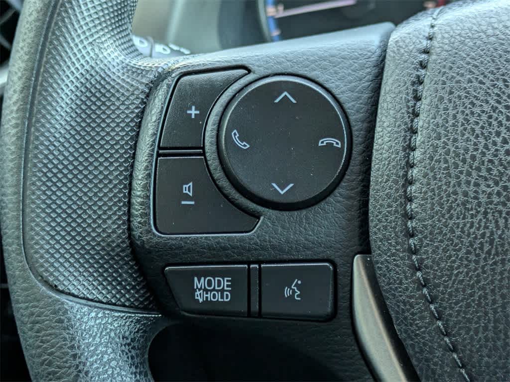 Thumbnail: 2018 Toyota RAV4 - 25