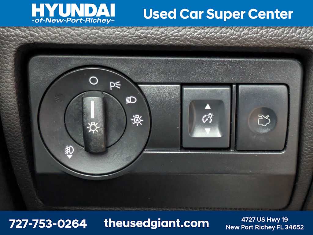 Thumbnail: 2011 Ford Fusion - 26