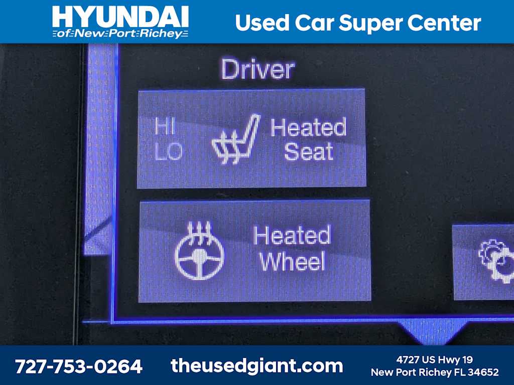 Thumbnail: 2017 Chrysler Pacifica - 33