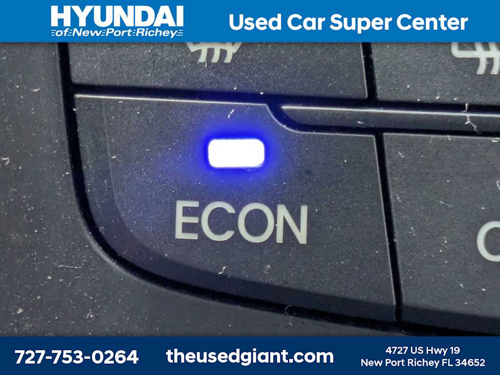 Thumbnail: 2014 Hyundai Sonata - 25