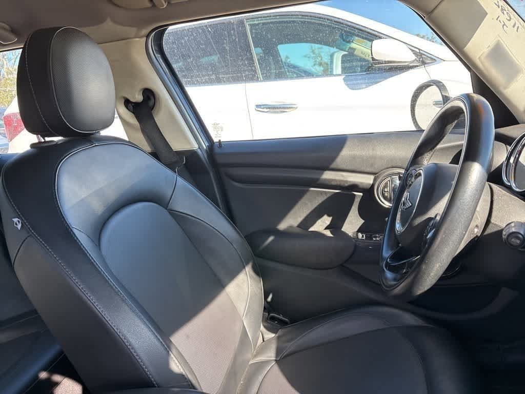 Thumbnail: 2015 MINI Cooper Hardtop - 8