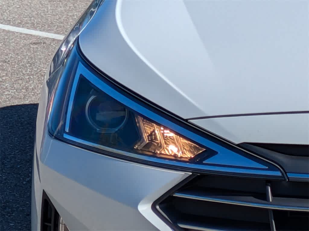 Thumbnail: 2020 Hyundai Elantra - 9