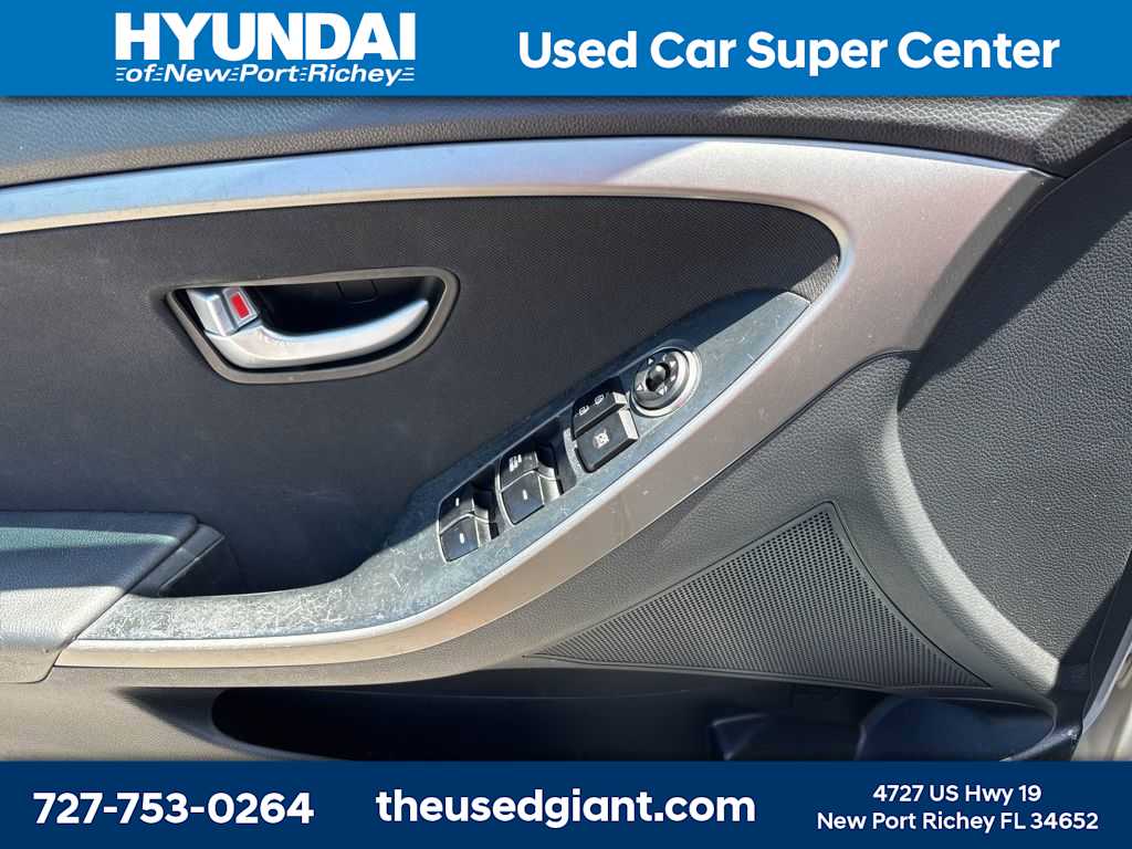 Thumbnail: 2016 Hyundai Elantra - 9