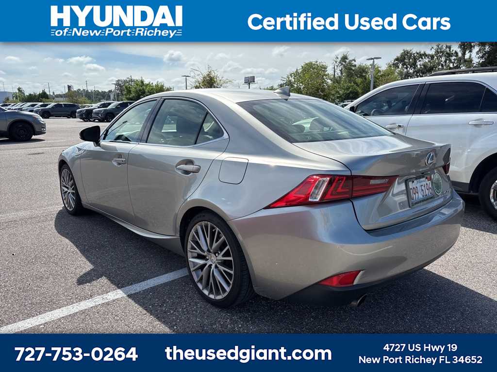 Thumbnail: 2015 Lexus IS - 2