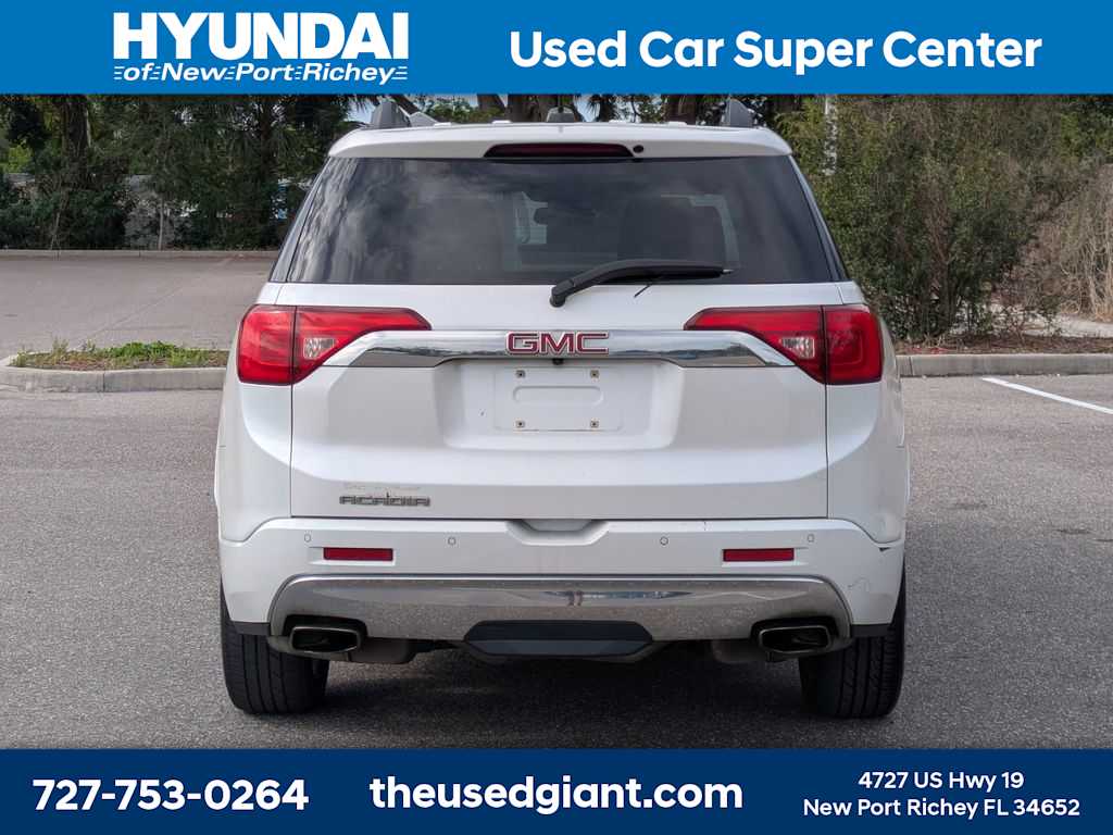 Thumbnail: 2017 GMC Acadia - 4