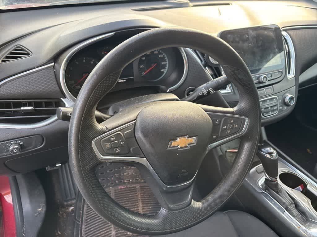 Thumbnail: 2020 Chevrolet Malibu - 9