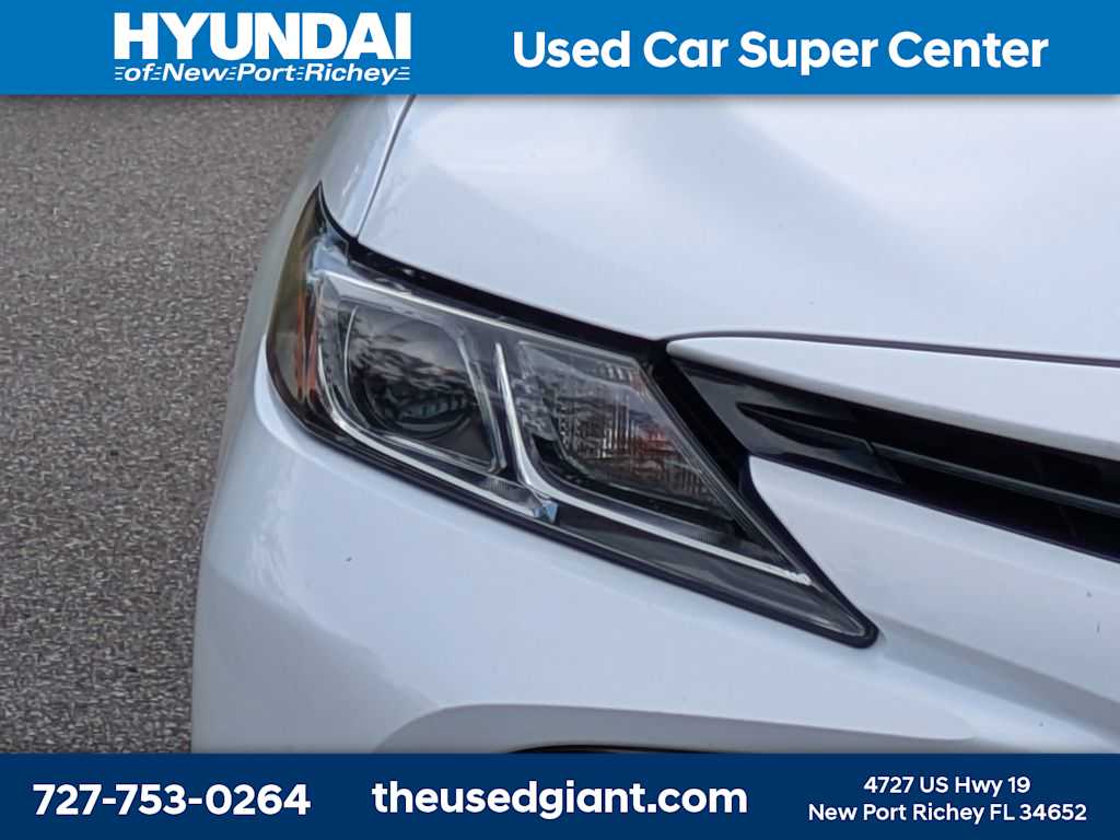 Thumbnail: 2019 Toyota Camry - 9