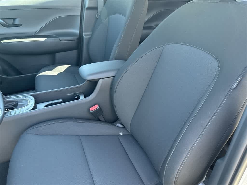 2025 Hyundai Kona SEL 15