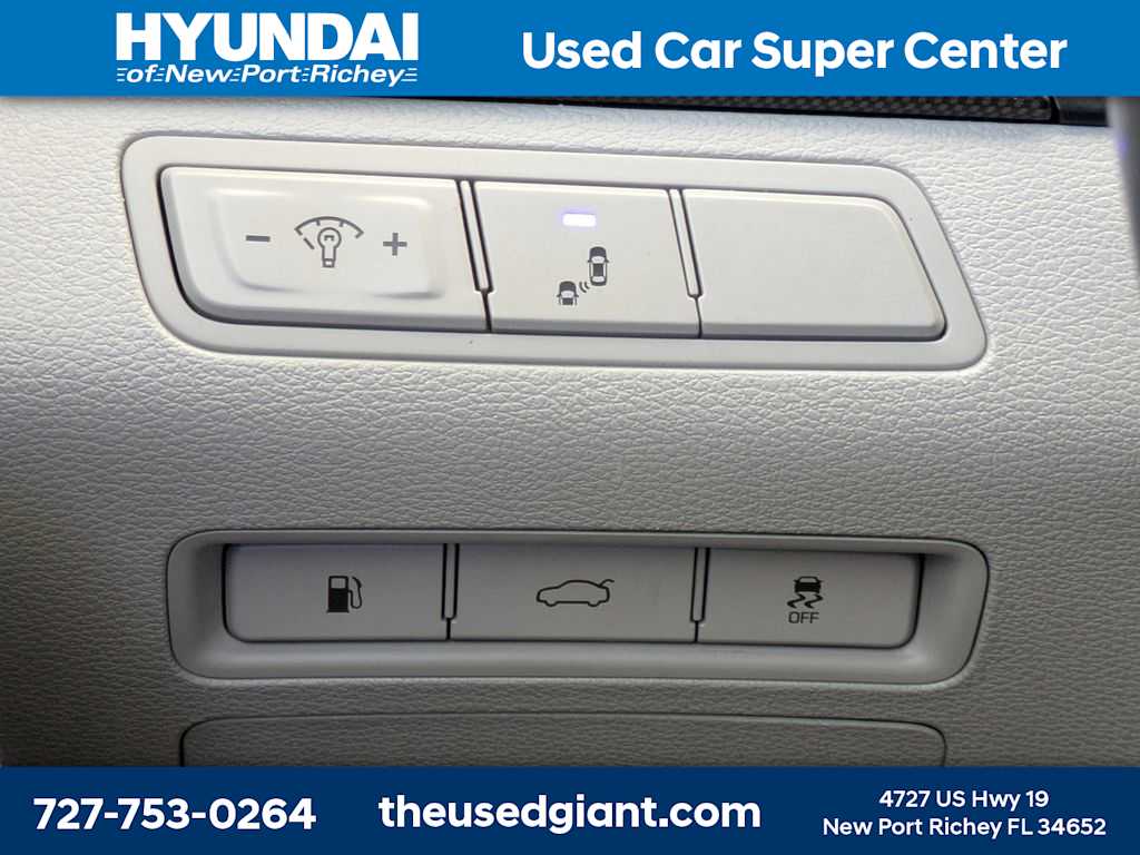 Thumbnail: 2016 Hyundai Sonata - 28