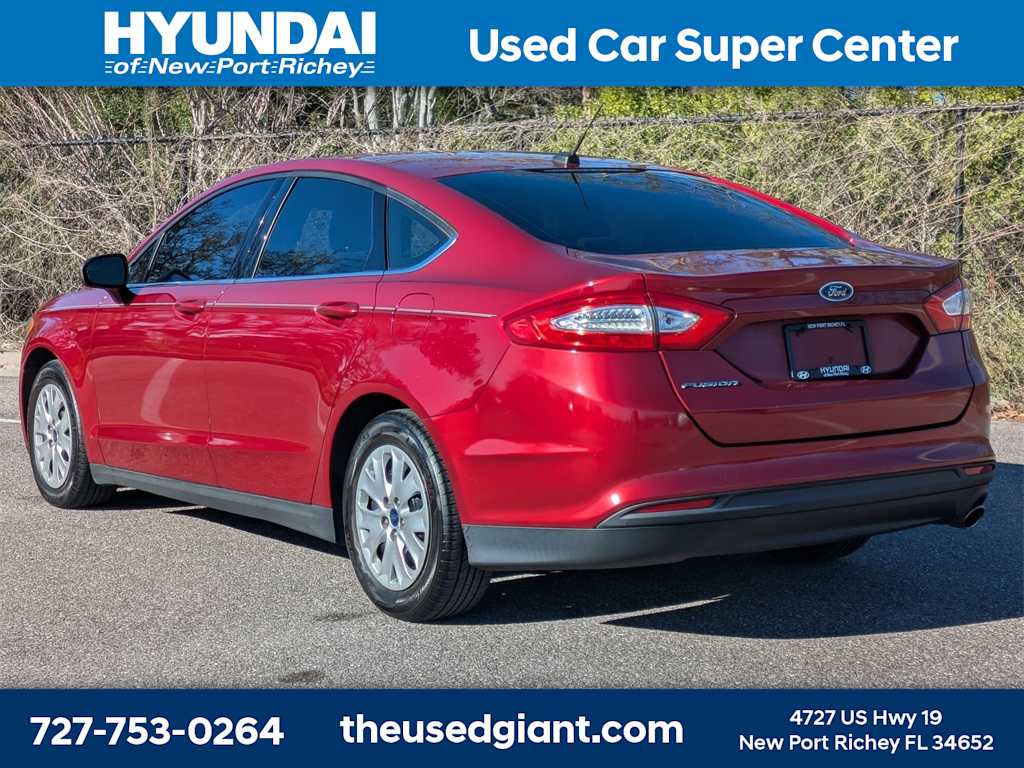 Thumbnail: 2013 Ford Fusion - 3