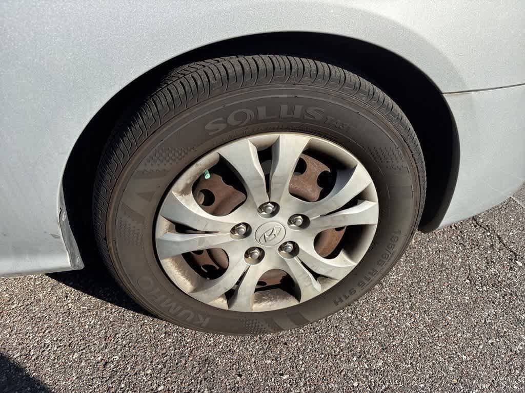 Thumbnail: 2010 Hyundai Elantra - 5