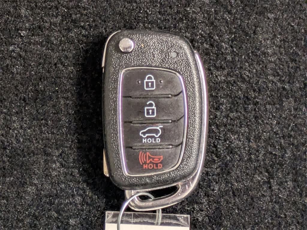 Thumbnail: 2017 Hyundai Santa Fe - 31