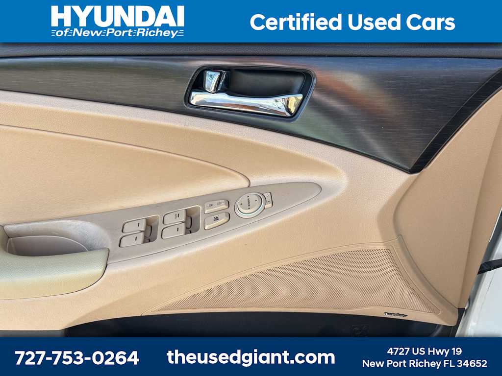 Thumbnail: 2014 Hyundai Sonata - 10