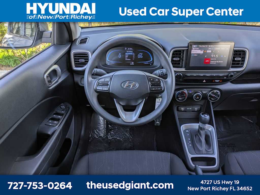 Thumbnail: 2023 Hyundai Venue - 16