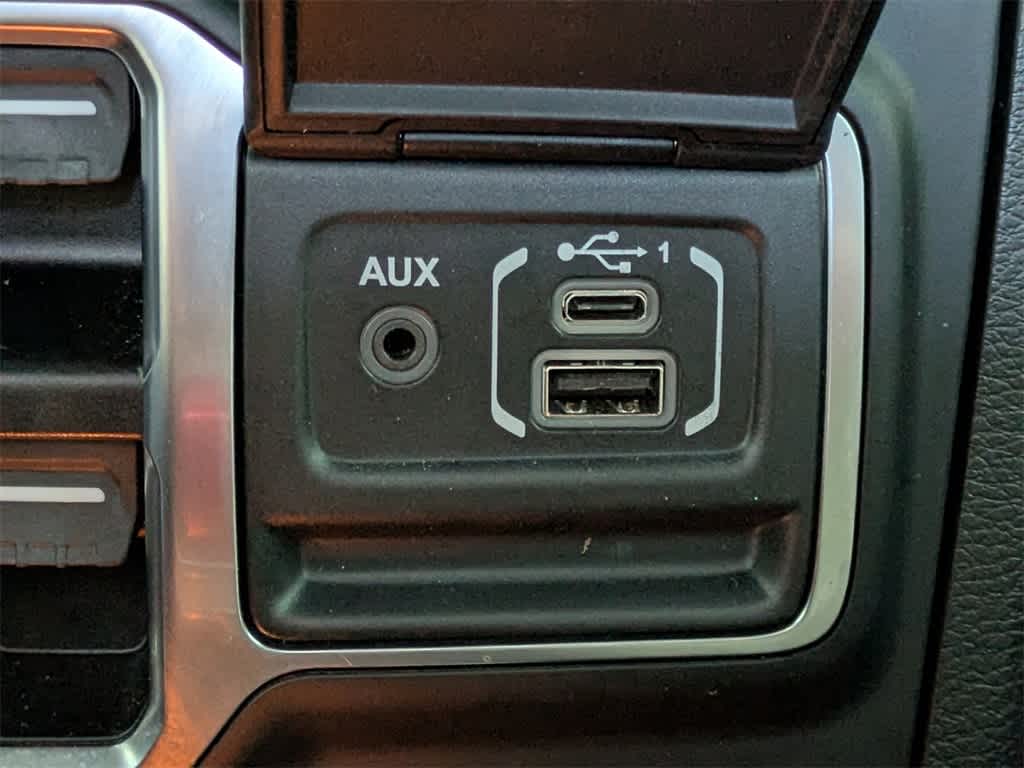 Thumbnail: 2023 Jeep Gladiator - 27