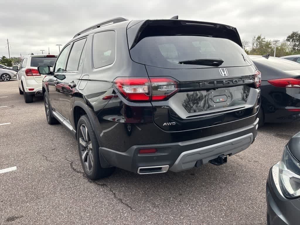 Thumbnail: 2023 Honda Pilot - 2