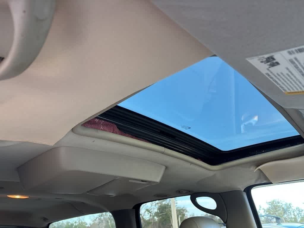 Thumbnail: 2005 Chevrolet Suburban - 8