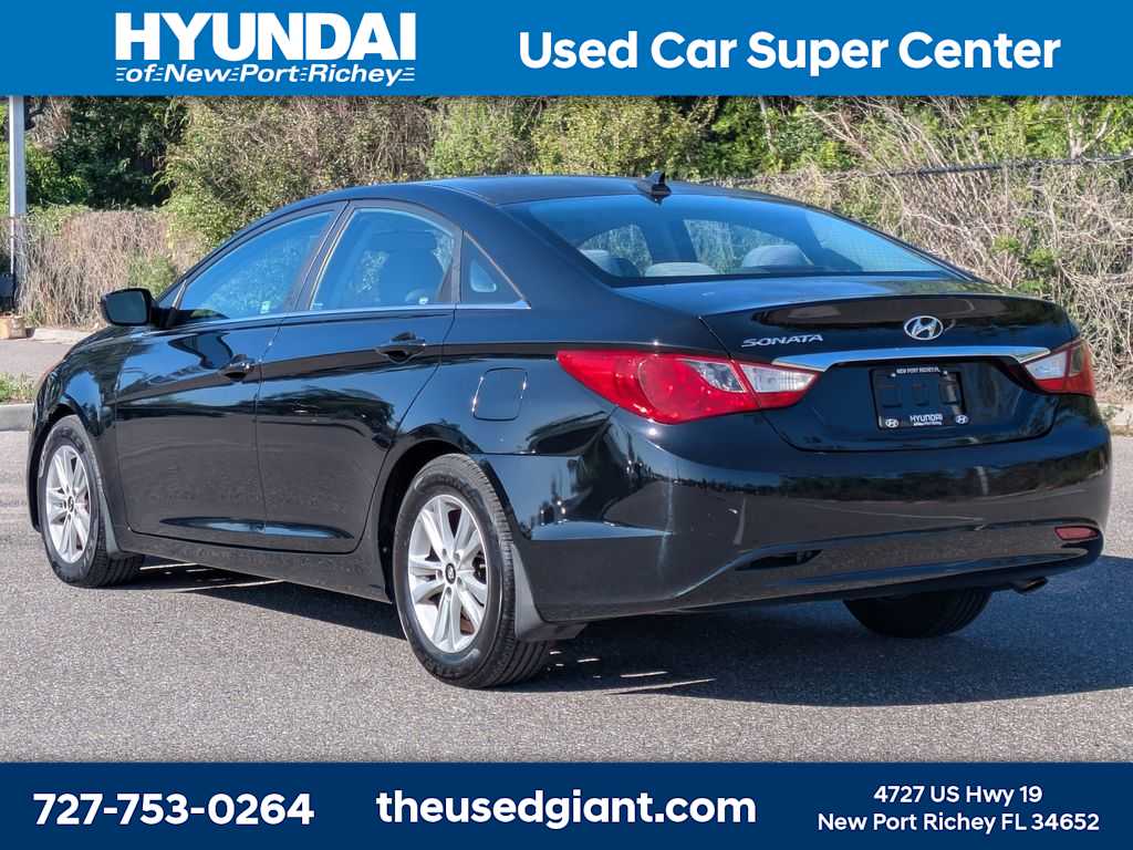 Thumbnail: 2012 Hyundai Sonata - 3