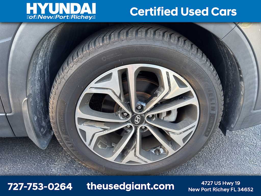 Thumbnail: 2019 Hyundai Santa Fe - 4