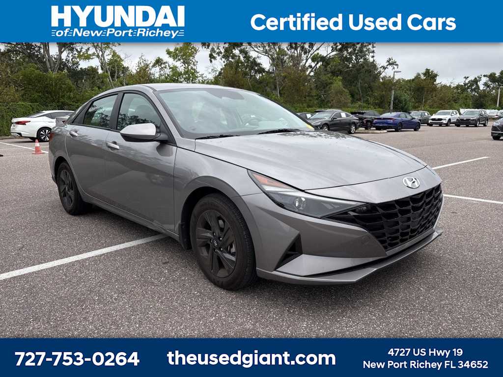 Thumbnail: 2023 Hyundai Elantra - 4