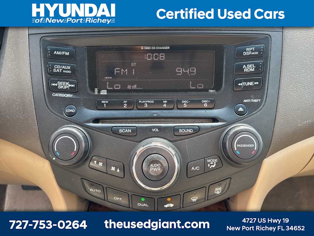 Thumbnail: 2004 Honda Accord - 8