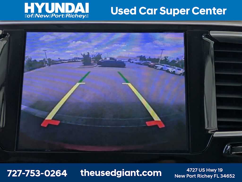 Thumbnail: 2017 Chrysler Pacifica - 31