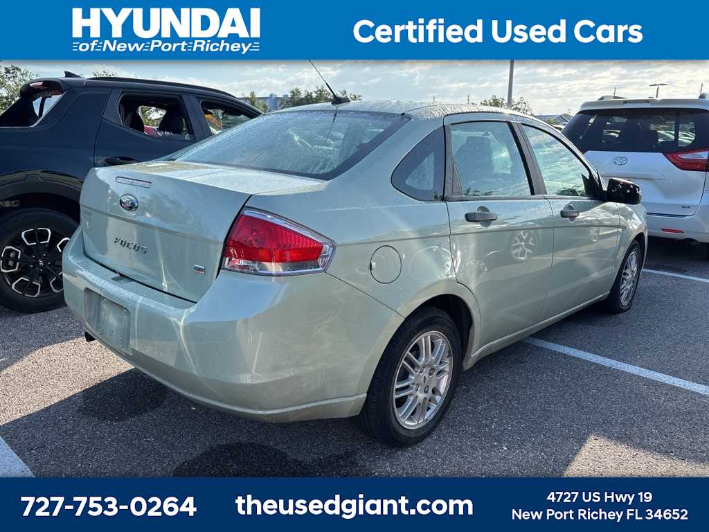 2010 Ford Focus SE 3